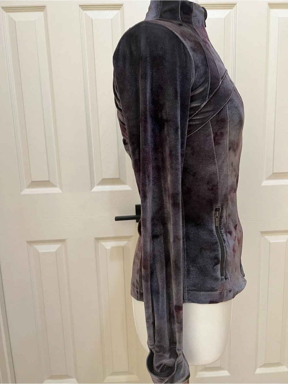 Women’s Lululemon Define Velvet Jacket